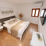 In Apartman Split