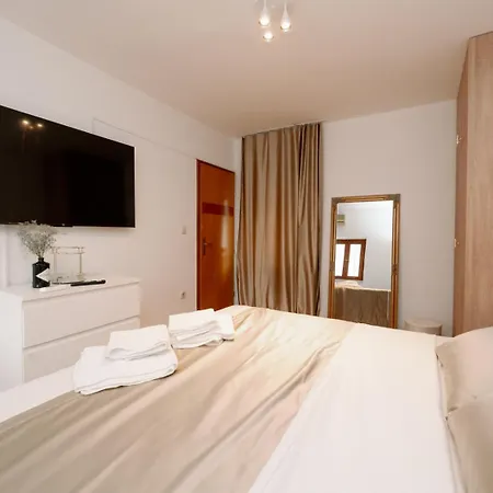 In Διαμέρισμα *