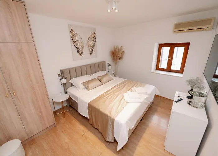 In Апартаменты